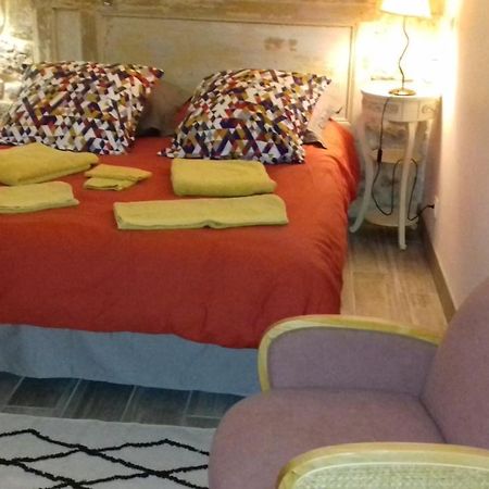 Le Vitrail Chambre Equipee Sans Service Repas Yvetot-Bocage Luaran gambar