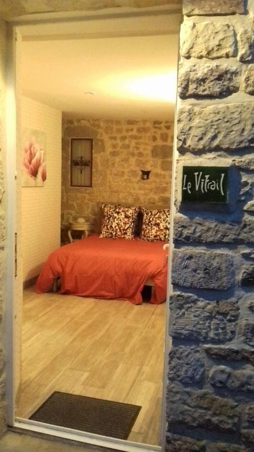 Le Vitrail Chambre Equipee Sans Service Repas Yvetot-Bocage Luaran gambar